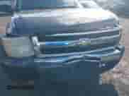 2011 Chevrolet Silverado 1500 LT z VIN 1GCRCSEAXBZ269861, wystawiony jako IAAI lot #41469839 z przebiegiem 199 929 mil mil oraz . Historia ofert i sprzedaży dostępna na DreamBid. Obrazek 6.