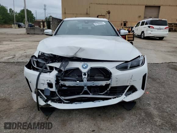 2025 BMW i4 eDrive40 с VIN WBY23HD07SFU15405, выставлен на аукционе Copart как лот 67964095 с пробегом 2 775 миль миль и Чистый • Clean title. История ставок и продаж доступна на DreamBid. Изображение 5.