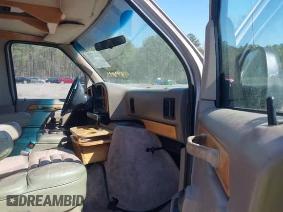 1995 Ford Econoline Cargo with VIN 1FDEE14N3SHB67245, listed as a IAAI auction lot 41899095 with 200,078 mi miles and . Bid and sale history available at DreamBid. Image 5.