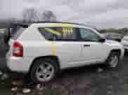 2007 Jeep Compass Sport with VIN 1J8FT47W17D212145, listed as a Copart auction lot 52424795 with 189,310 mi miles and Salvage title. Bid and sale history available at DreamBid. Image 3.