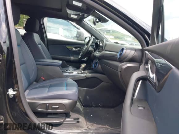 2023 Chevrolet Blazer RS z VIN 3GNKBKRSXPS223692, wystawiony jako IAAI lot #42739242 z przebiegiem 16 824 mil mil oraz . Historia ofert i sprzedaży dostępna na DreamBid. Obrazek 5.