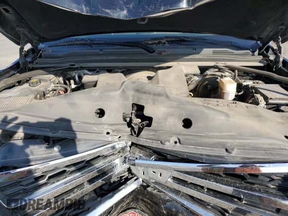 2018 Chevrolet Suburban LT z VIN 1GNSKHKCXJR203555, wystawiony jako Copart lot #81092875 z przebiegiem 145 883 mil mil oraz Szkoda całkowita • Salvage title. Historia ofert i sprzedaży dostępna na DreamBid. Obrazek 12.