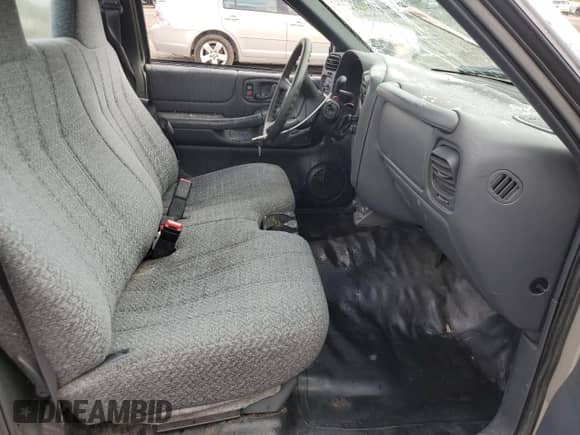 1999 Chevrolet S-10 с VIN 1GCCS14X1XK159287, выставлен на аукционе Copart как лот 72700054 с пробегом 136 957 миль миль и Чистый • Clean title. История ставок и продаж доступна на DreamBid. Изображение 7.