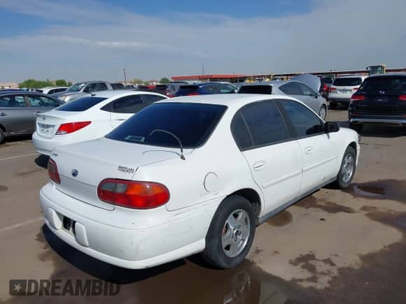 2005 Chevrolet Malibu Classic z VIN 1G1ND52F85M103135, wystawiony jako IAAI lot #43132176 z przebiegiem 161 526 mil mil oraz . Historia ofert i sprzedaży dostępna na DreamBid. Obrazek 4.