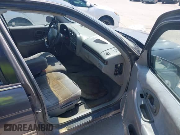 1996 Chevrolet Lumina z VIN 2G1WL52M6T9124713, wystawiony jako IAAI lot #42306378 z przebiegiem 140 750 mil mil oraz . Historia ofert i sprzedaży dostępna na DreamBid. Obrazek 5.