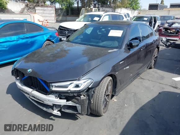 2021 BMW 5 Series 540i с VIN WBA53BJ02MWX10749, выставлен на аукционе IAAI как лот 42339201 с пробегом 46 807 миль миль и . История ставок и продаж доступна на DreamBid. Изображение 2.
