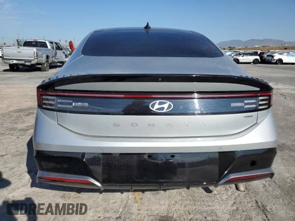 2024 Hyundai Sonata Limited с VIN KMHL54JJ6RA100345, выставлен на аукционе Copart как лот 80893335 с пробегом 50 989 миль миль и Списание • Salvage title. История ставок и продаж доступна на DreamBid. Изображение 6.