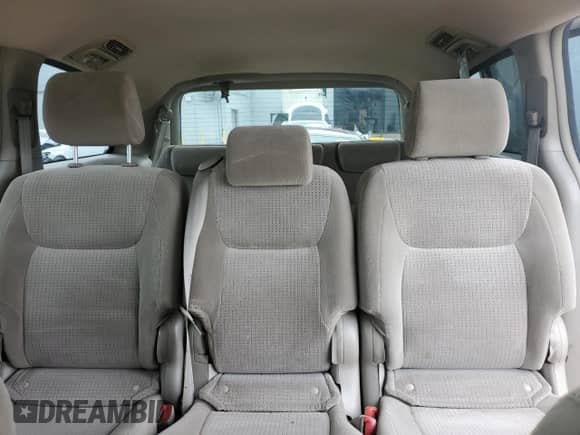 2008 Toyota Sienna LE z VIN 5TDZK23C88S171199, wystawiony jako Copart lot #81773125 z przebiegiem 173 856 mil mil oraz Szkoda całkowita • Salvage title. Historia ofert i sprzedaży dostępna na DreamBid. Obrazek 10.