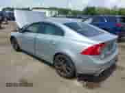 2013 Volvo S60 T6 R-Design Platinum с VIN YV1902FH6D2196210, выставлен на аукционе IAAI как лот 42623606 с пробегом 335 031 миль миль и . История ставок и продаж доступна на DreamBid. Изображение 3.