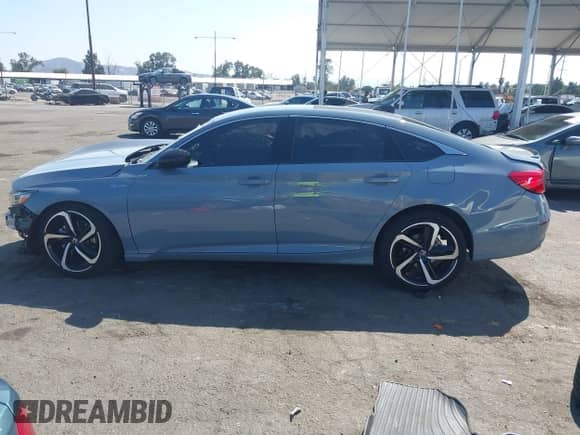 2022 Honda Accord Sport z VIN 1HGCV3F23NA022442, wystawiony jako IAAI lot #43353411 z przebiegiem Nie podano mil oraz . Historia ofert i sprzedaży dostępna na DreamBid. Obrazek 15.