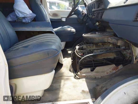 1994 Dodge Cargo with VIN 2B7KB31Z4RK138279, listed as a IAAI auction lot 43178618 with 204,057 mi miles and . Bid and sale history available at DreamBid. Image 5.
