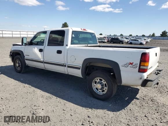 2001 Chevrolet Silverado 1500HD LS с VIN 1GCGK13U71F199303, выставлен на аукционе Copart как лот 63847805 с пробегом Не указан миль и Списание • Salvage title. История ставок и продаж доступна на DreamBid. Изображение 2.