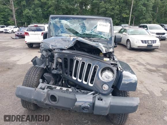 2018 Jeep Wrangler Sahara z VIN 1C4AJWBG3JL810088, wystawiony jako IAAI lot #42731417 z przebiegiem 125 855 mil mil oraz . Historia ofert i sprzedaży dostępna na DreamBid. Obrazek 12.