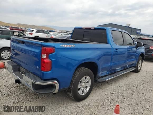 2024 Chevrolet Silverado 1500 LT with VIN 1GCUDDED1RZ156243, listed as a Copart auction lot 64576975 with 55,220 mi miles and Salvage title. Bid and sale history available at DreamBid. Image 3.