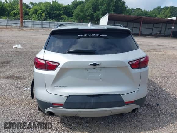 2019 Chevrolet Blazer with VIN 3GNKBBRA5KS673248, listed as a IAAI auction lot 42536237 with 77,086 mi miles and . Bid and sale history available at DreamBid. Image 17.