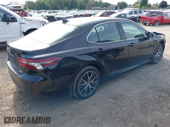 2023 Toyota Camry Hybrid XLE с VIN 4T1F31AK6PU055381, выставлен на аукционе IAAI как лот 43202850 с пробегом 7 705 миль миль и . История ставок и продаж доступна на DreamBid. Изображение 4.