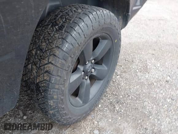 2018 Ram 1500 Tradesman с VIN 1C6RR7FT5JS320998, выставлен на аукционе IAAI как лот 42262904 с пробегом 257 480 миль миль и . История ставок и продаж доступна на DreamBid. Изображение 12.