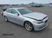 2012 BMW 5 Series 528i xDrive с VIN WBAXH5C56CDW09535, выставлен на аукционе IAAI как лот 42098041 с пробегом 129 221 миль миль и . История ставок и продаж доступна на DreamBid. Изображение 1.