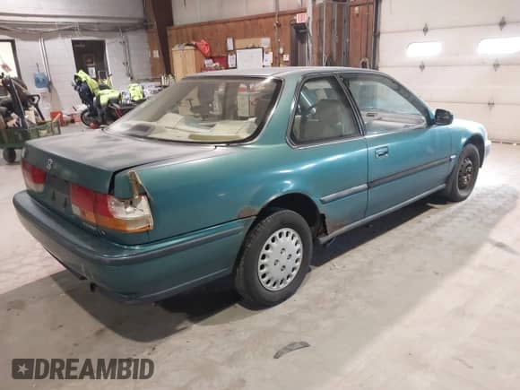 1993 Honda Accord z VIN 1HGCB7253PA033802, wystawiony jako IAAI lot #41624772 z przebiegiem 143 400 mil mil oraz . Historia ofert i sprzedaży dostępna na DreamBid. Obrazek 4.