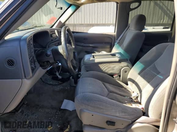2003 Chevrolet Suburban Z71 с VIN 3GNFK16Z43G270825, выставлен на аукционе Copart как лот 87021375 с пробегом Не указан миль и На запчасти • Non repairable. История ставок и продаж доступна на DreamBid. Изображение 7.