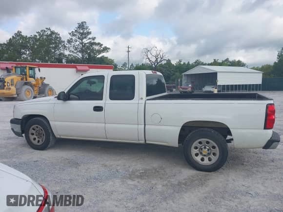 2005 Chevrolet Silverado 1500 LS with VIN 2GCEC19V651295828, listed as a IAAI auction lot 42257937 with 182,131 mi miles and . Bid and sale history available at DreamBid. Image 14.