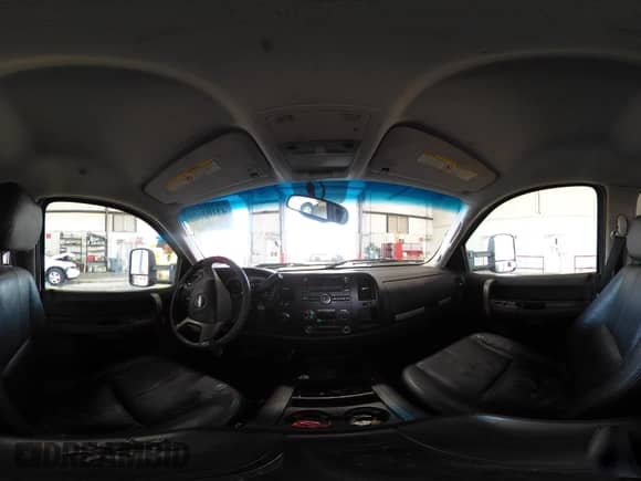 2007 Chevrolet Silverado 2500HD 1LT с VIN 1GCHK23K77F502758, выставлен на аукционе IAAI как лот 43103659 с пробегом 302 491 миль миль и . История ставок и продаж доступна на DreamBid. Изображение 18.