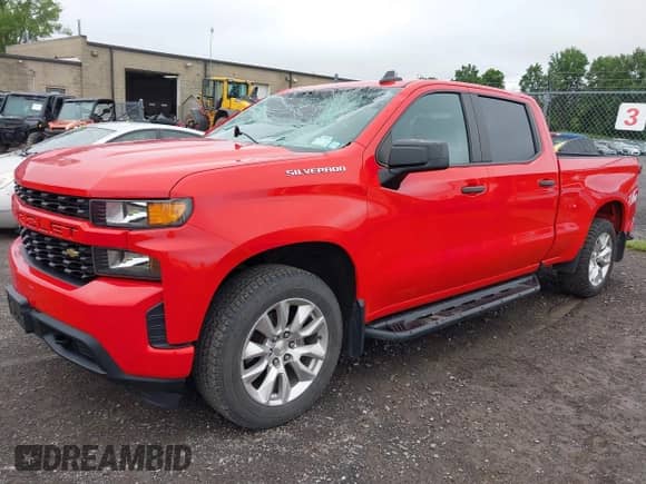 2020 Chevrolet Silverado 1500 Custom с VIN 1GCUYBEF4LZ305150, выставлен на аукционе IAAI как лот 42643519 с пробегом 46 398 миль миль и . История ставок и продаж доступна на DreamBid. Изображение 2.