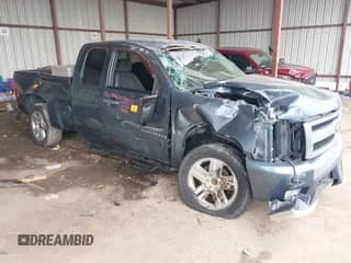 2008 Chevrolet Silverado 1500 1LT with VIN 1GCEC19JX8Z240078, listed as a IAAI auction lot 42218223 with Not provided miles and . Bid and sale history available at DreamBid. Image 1.