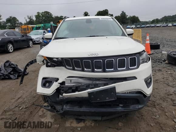 2018 Jeep Compass Latitude with VIN 3C4NJDBB5JT112726, listed as a Copart auction lot 69066675 with 78,934 mi miles and Salvage title. Bid and sale history available at DreamBid. Image 5.