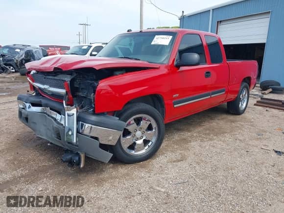 2004 Chevrolet Silverado SS with VIN 2GCEC19N641350339, listed as a IAAI auction lot 42750253 with 154,033 mi miles and . Bid and sale history available at DreamBid. Image 2.