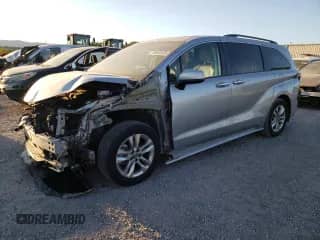 2023 Toyota Sienna XLE с VIN 5TDJRKEC2PS146951, выставлен на аукционе Copart как лот 70893975 с пробегом 38 403 миль миль и Списание • Salvage title. История ставок и продаж доступна на DreamBid. Изображение 1.