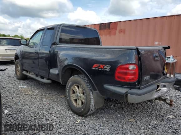 2003 Ford F-150 XL с VIN 1FTRX08L43KC89085, выставлен на аукционе Copart как лот 63975665 с пробегом 257 728 миль миль и Списание • Salvage title. История ставок и продаж доступна на DreamBid. Изображение 2.