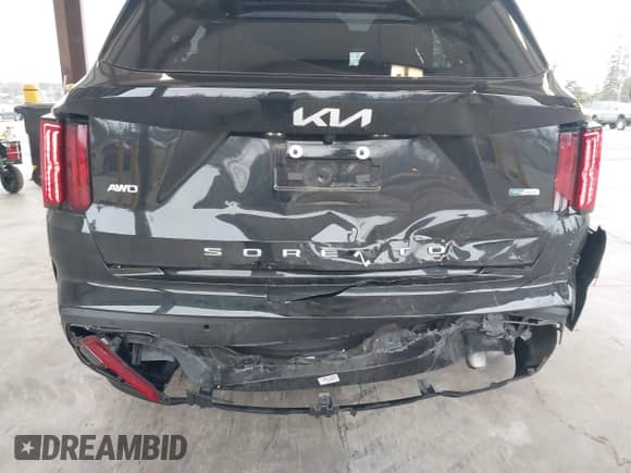 2022 Kia Sorento SX Prestige with VIN KNDRMDLH4N5110077, listed as a IAAI auction lot 41760167 with 26,732 mi miles and . Bid and sale history available at DreamBid. Image 6.