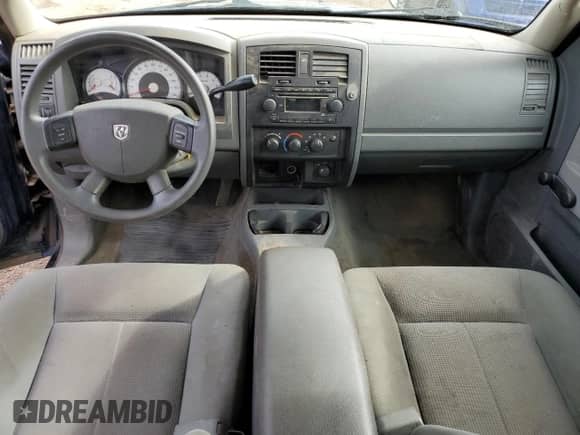 2005 Dodge Dakota ST с VIN 1D7HW28N85S136973, выставлен на аукционе Copart как лот 86591855 с пробегом Не указан миль и Чистый • Clean title. История ставок и продаж доступна на DreamBid. Изображение 8.