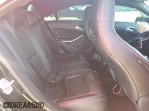 2018 Mercedes-Benz CLA 250 с VIN WDDSJ4EB7JN601102, выставлен на аукционе Copart как лот 62027355 с пробегом 105 331 миль миль и Списание • Salvage title. История ставок и продаж доступна на DreamBid. Изображение 10.