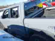 2023 Nissan Frontier SV z VIN 1N6ED1EKXPN667145, wystawiony jako IAAI lot #41408283 z przebiegiem 24 639 mil mil oraz . Historia ofert i sprzedaży dostępna na DreamBid. Obrazek 15.