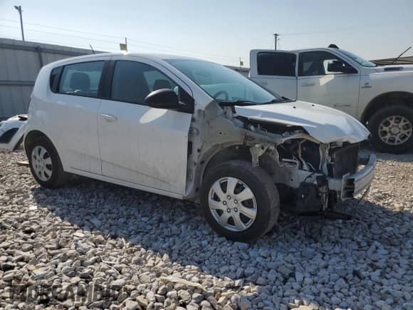 2016 Chevrolet Sonic LS с VIN 1G1JA6SG6G4171474, выставлен на аукционе Copart как лот 63087675 с пробегом 115 823 миль миль и Списание • Salvage title. История ставок и продаж доступна на DreamBid. Изображение 4.