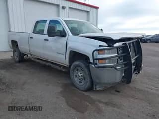 2019 Chevrolet Silverado 2500HD z VIN 1GB1KREG7KF176864, wystawiony jako IAAI lot #41598443 z przebiegiem Nie podano mil oraz . Historia ofert i sprzedaży dostępna na DreamBid. Obrazek 1.