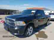 2013 Ram 1500 Express z VIN 1C6RR6FT0DS639403, wystawiony jako IAAI lot #43194312 z przebiegiem 127 825 mil mil oraz . Historia ofert i sprzedaży dostępna na DreamBid. Obrazek 21.