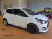 2019 Chevrolet Spark LS z VIN KL8CB6SAXKC714079, wystawiony jako Copart lot #70641835 z przebiegiem 50 273 mil mil oraz Szkoda całkowita • Salvage title. Historia ofert i sprzedaży dostępna na DreamBid. Obrazek 4.