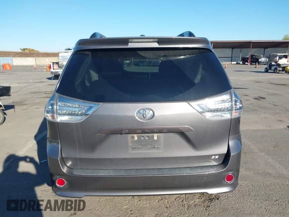 2017 Toyota Sienna SE с VIN 5TDXZ3DC1HS857060, выставлен на аукционе IAAI как лот 43496769 с пробегом 119 970 миль миль и . История ставок и продаж доступна на DreamBid. Изображение 15.