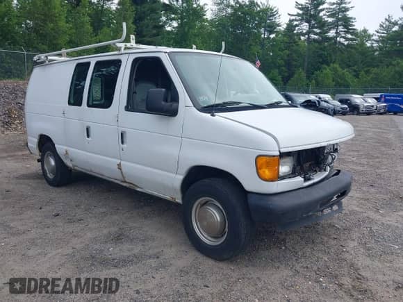 2004 Ford Econoline Cargo с VIN 1FTNE24W84HB05409, выставлен на аукционе IAAI как лот 42645670 с пробегом 238 378 миль миль и . История ставок и продаж доступна на DreamBid. Изображение 1.