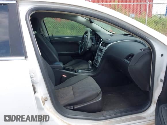 2009 Chevrolet Malibu 1LT с VIN 1G1ZH57B49F159515, выставлен на аукционе IAAI как лот 43012340 с пробегом 148 283 миль миль и . История ставок и продаж доступна на DreamBid. Изображение 5.