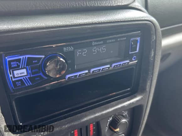 2003 Chevrolet TrailBlazer EXT LT z VIN 1GNET16S136172543, wystawiony jako Copart lot #71079825 z przebiegiem 193 815 mil mil oraz Czysty tytuł • Clean title. Historia ofert i sprzedaży dostępna na DreamBid. Obrazek 13.