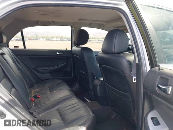 2003 Honda Accord EX z VIN JHMCM55683C083559, wystawiony jako IAAI lot #43018520 z przebiegiem 331 795 mil mil oraz . Historia ofert i sprzedaży dostępna na DreamBid. Obrazek 8.