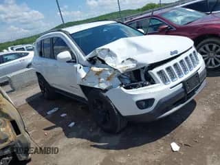 2017 Jeep Compass High Altitude z VIN 1C4NJDEBXHD191421, wystawiony jako IAAI lot #42236030 z przebiegiem 131 273 mil mil oraz . Historia ofert i sprzedaży dostępna na DreamBid. Obrazek 1.