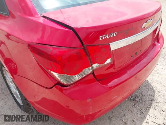 2014 Chevrolet Cruze 1LT with VIN 1G1PC5SB9E7341793, listed as a IAAI auction lot 42753754 with 118,384 mi miles and . Bid and sale history available at DreamBid. Image 12.