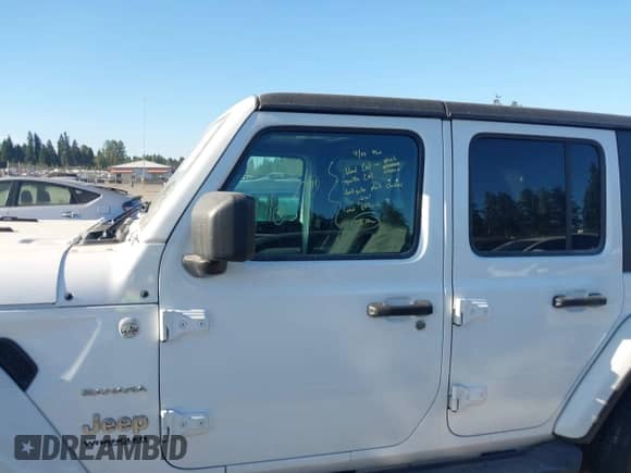 2021 Jeep Wrangler Unlimited Sahara High Altitude с VIN 1C4HJXEN5MW592575, выставлен на аукционе IAAI как лот 42843252 с пробегом 50 142 миль миль и . История ставок и продаж доступна на DreamBid. Изображение 14.