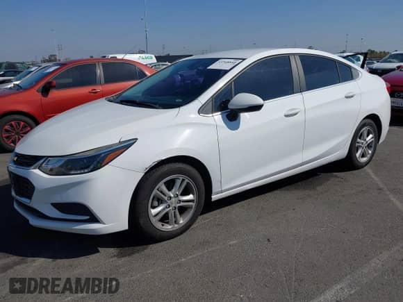 2018 Chevrolet Cruze LT с VIN 1G1BE5SM5J7181430, выставлен на аукционе IAAI как лот 43348840 с пробегом 94 100 миль миль и . История ставок и продаж доступна на DreamBid. Изображение 17.
