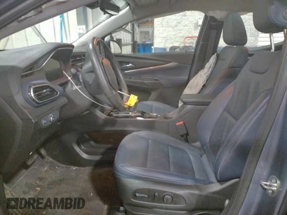 2022 Chevrolet Bolt EUV Premier с VIN 1G1FZ6S01N4107213, выставлен на аукционе Copart как лот 43612053 с пробегом 19 271 миль миль и . История ставок и продаж доступна на DreamBid. Изображение 7.